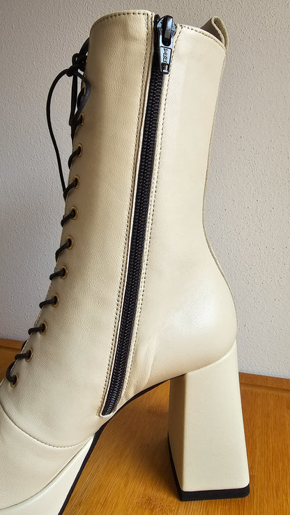 Stivaletto punta squadrata