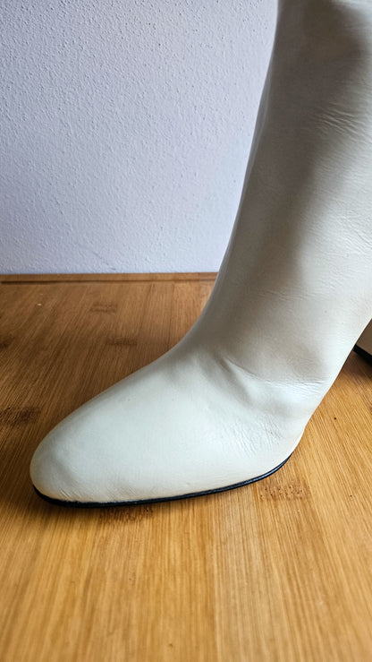 Stivaletto pelle asimmetrico